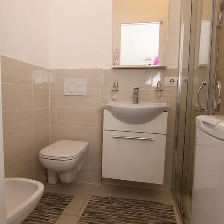 Apartment Atelier Leopardi In