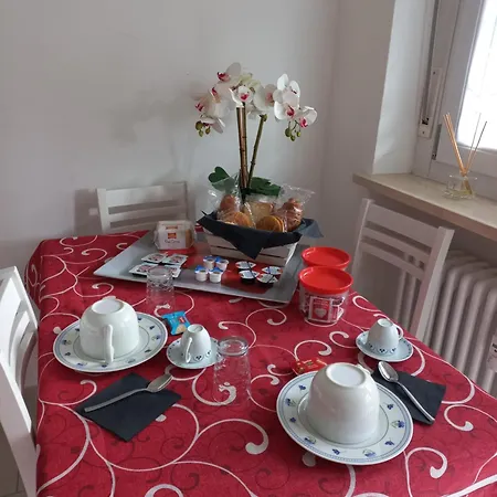 Apartment Atelier Leopardi In